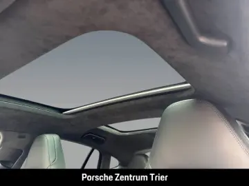 Panamera GTS Sportabgasanlage Surround-View LED