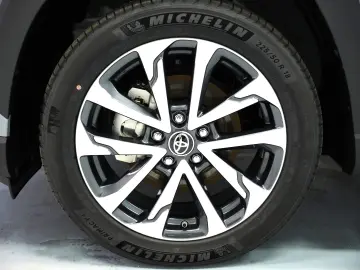 TOYOTA COROLLA CROSS HYBRID DYNAMIC 4X4