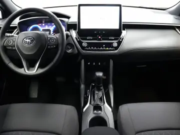 TOYOTA COROLLA CROSS HYBRID DYNAMIC 4X4
