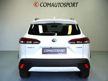 TOYOTA COROLLA CROSS HYBRID DYNAMIC 4X4