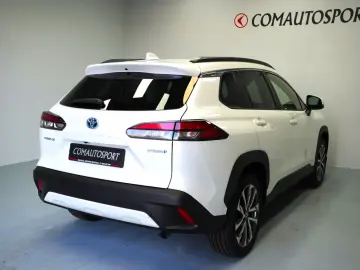 TOYOTA COROLLA CROSS HYBRID DYNAMIC 4X4