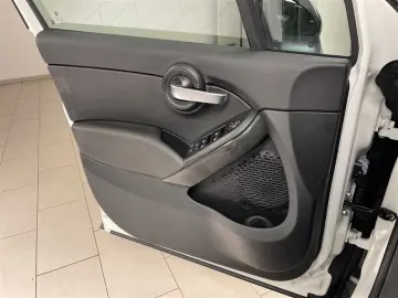 500X HYBRID 1.5 GSE Automatik Teilleder Kamera C