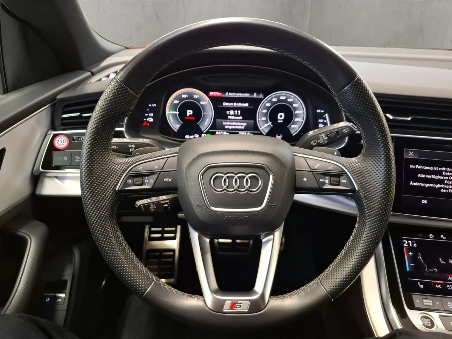 Q8 SUV TFSI e 55 e quattro 280(381) kW(PS) tiptr