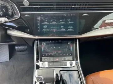 Q8 55 TFSI e quattro Pano+Bang&Olufsen+Ambiente-