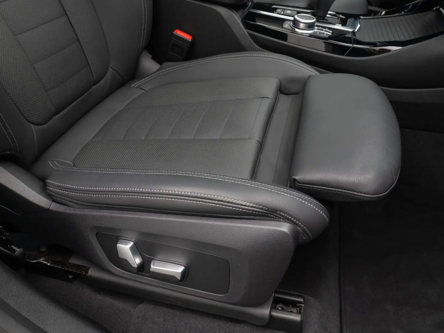 X3 M40i Panorama 360°HUD DAB DisplayKey AHK 20