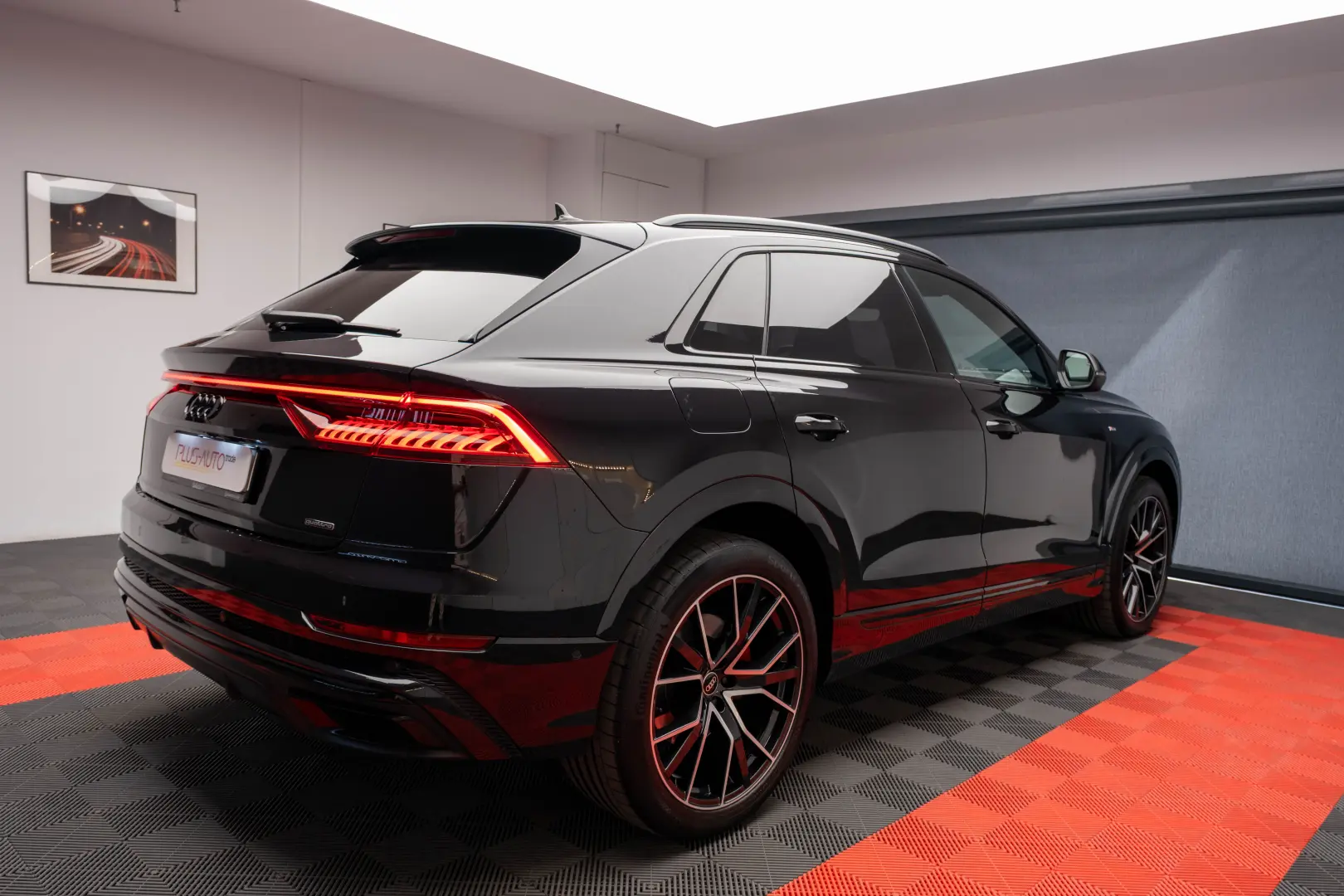 Audi Q8 3.0 TDI - S Line - Sport Seats - Panoramic - 360