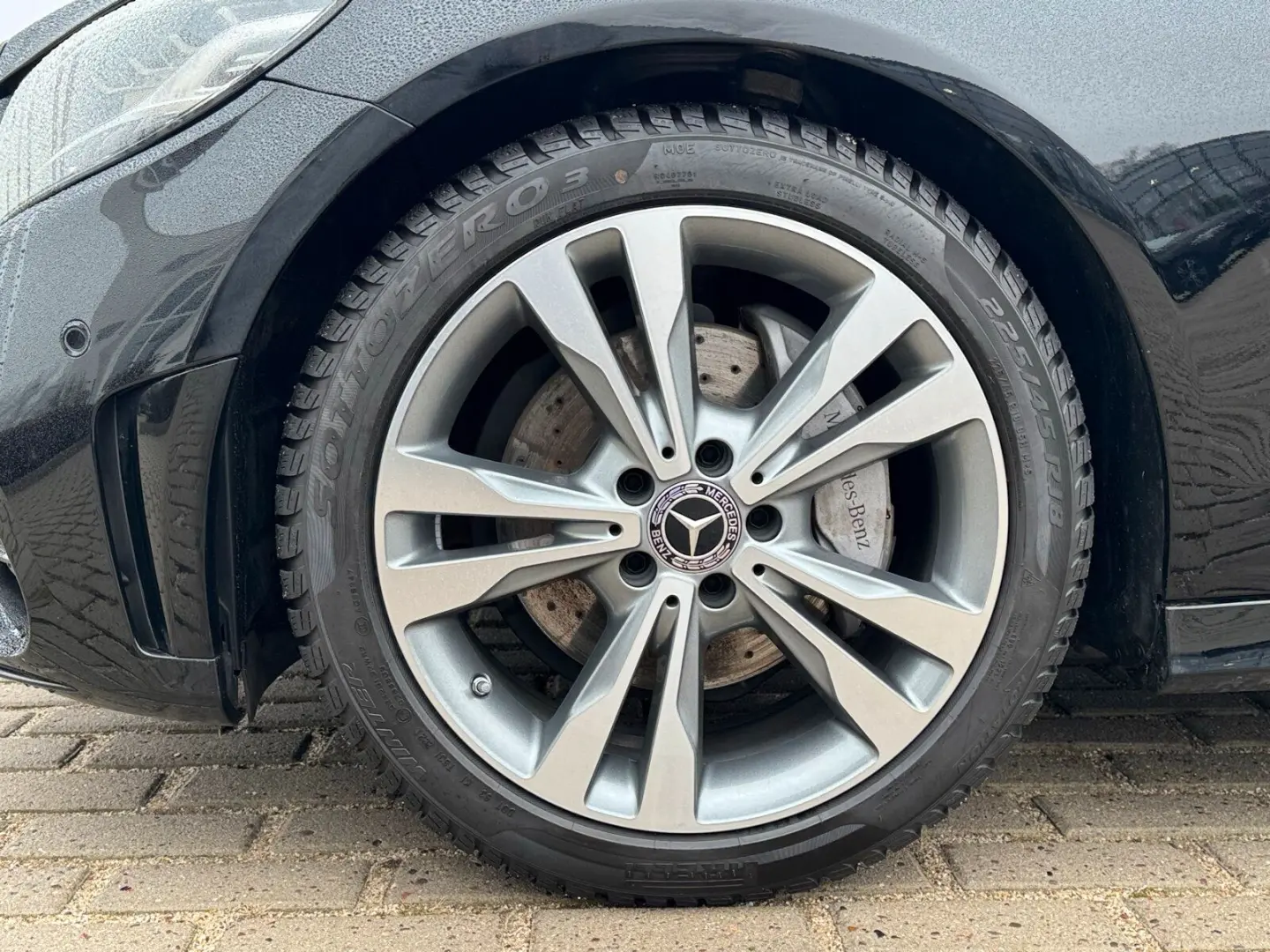 C 200 Coupé AMG Line Exterieur Standheizung LED 