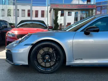 Porsche 992 4 GTS