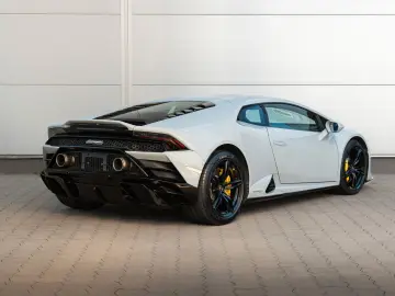 Huracán Evo Coupe RWD Akrapovic*Forged*Alcantara