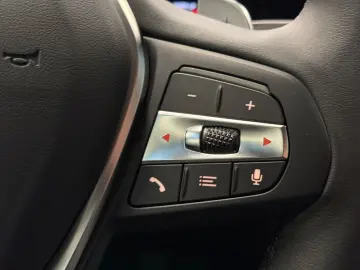 318i Lim. AHK 360° HuD ACC Adapt. LED 3-Z Memory
