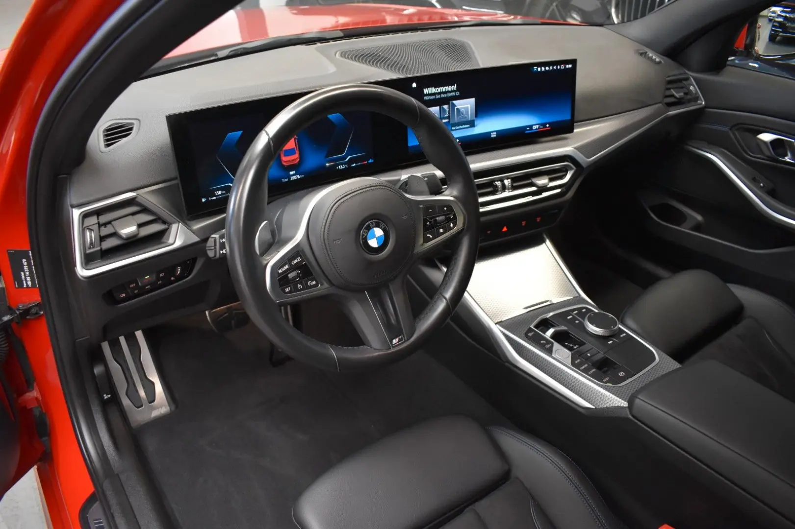 318 i M SPORT*LIVE COCKPIT*KAMERA*LED*NAVI*AHK
