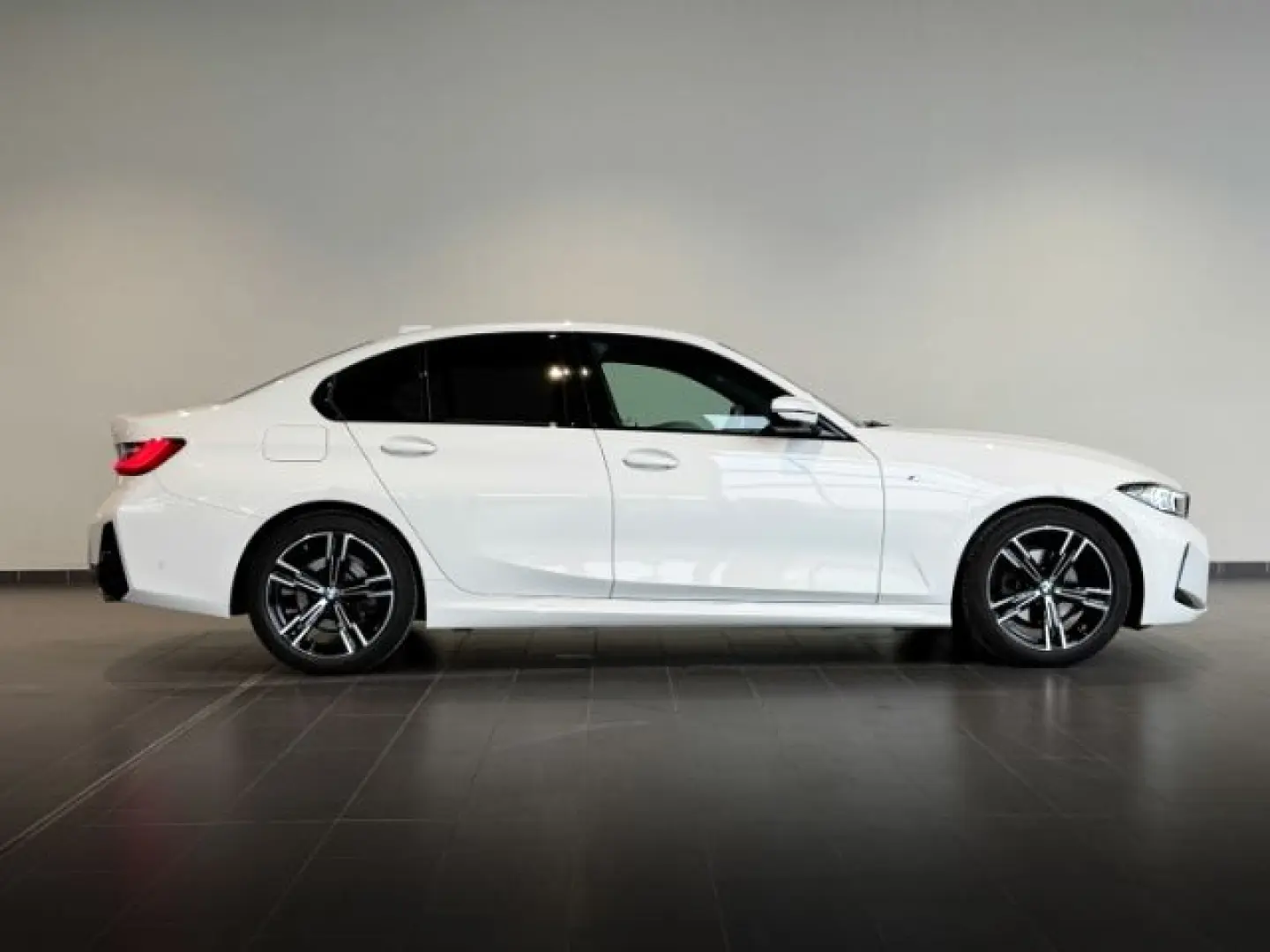 320 i xDrive M Sport+ACC+LED+Parking Assistant
