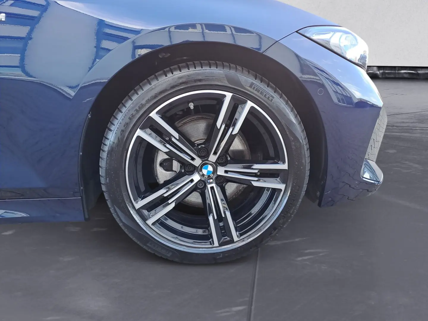 320d xDrive Sport Aut. HIFI Glasdach Cockpit Pro