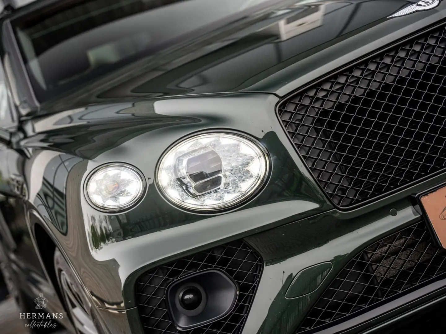 Bentayga 4.0 V8 / 1st Owner / Pano / HUD / Tow-B