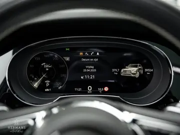 Bentayga 4.0 V8 / 1st Owner / Pano / HUD / Tow-B