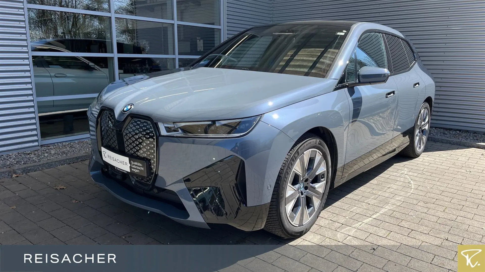 iX xDrive40 Sportpaket Navi 360° Laser ACC AHK