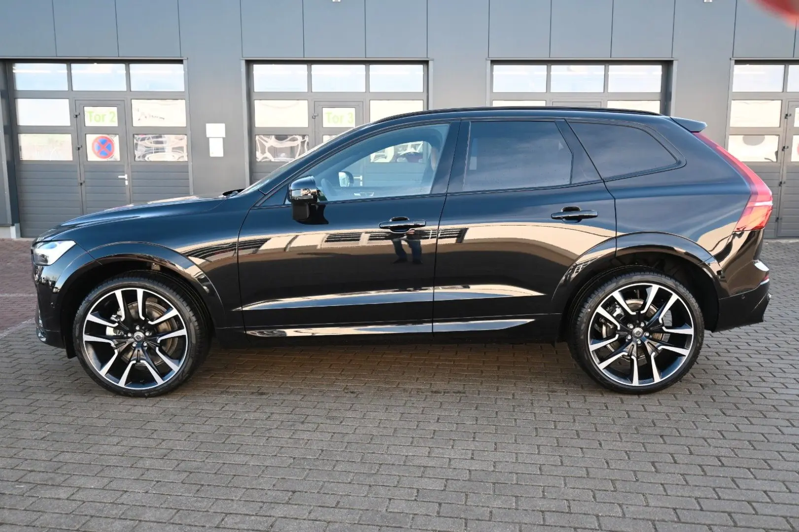 XC60 B4 D AWD Ultimate Dark*STDHZG*360°*ACC*AHK
