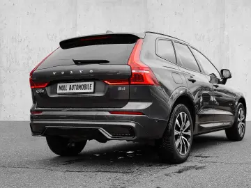 XC60 Plus Dark 2WD B4 Diesel EU6d digitales Cock