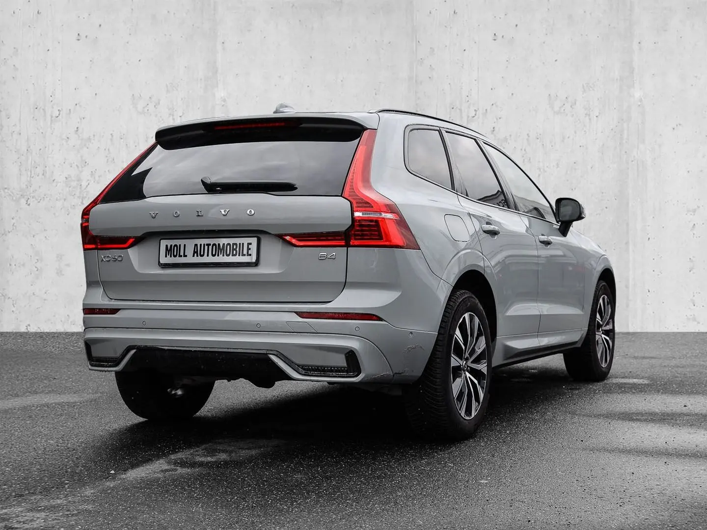 XC60 Plus Dark 2WD B4 Diesel EU6d digitales Cock
