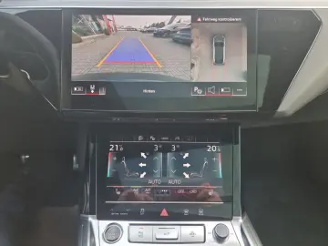 Q8 Sportback 55 quatt S line PANO*StandHz
