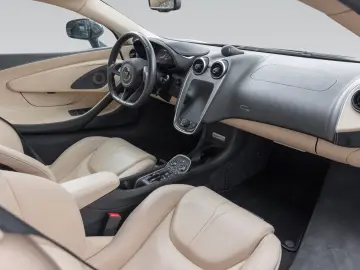 McLaren 570GT