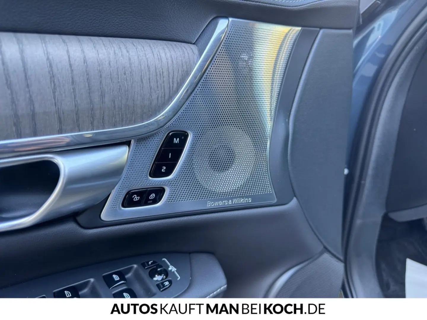 S90 T8 Plug-In AWD Ultimate Dark HIGH-END 0,99%