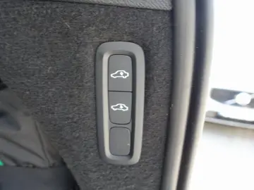 XC90 Recharge Ultimate T8 AWD/Pano/B&W/HeadUP