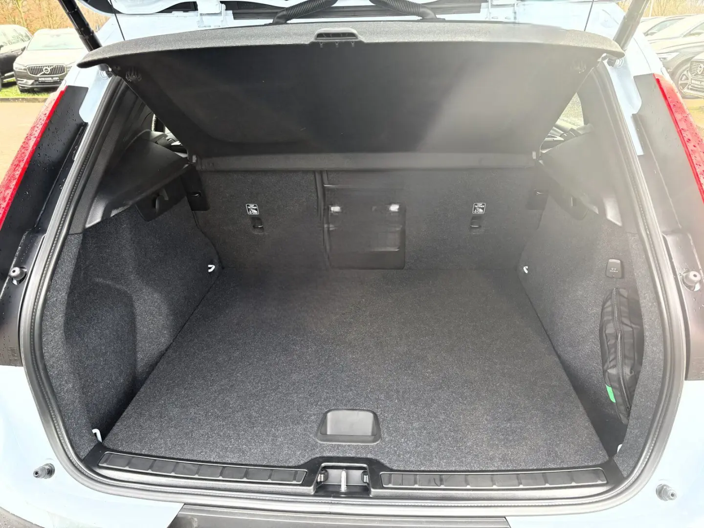 XC40 Recharge T4 Plus Dark Navi/KeylessStart/LED