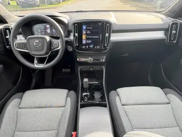 XC40 Recharge T4 Plus Dark Navi/KeylessStart/LED