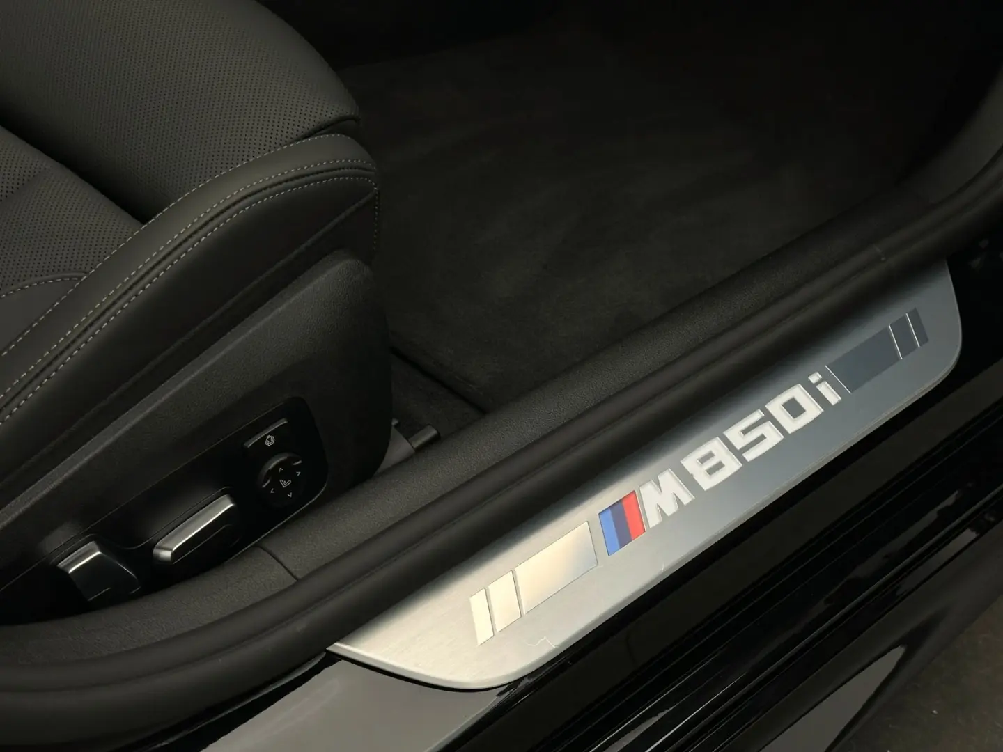 M850i xDrive Gran Coupe +PANO+B&W+LASER+360+HUD+