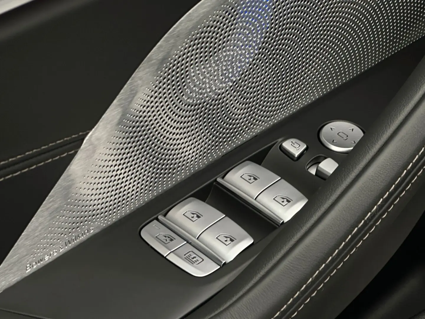 M850i xDrive Gran Coupe +PANO+B&W+LASER+360+HUD+