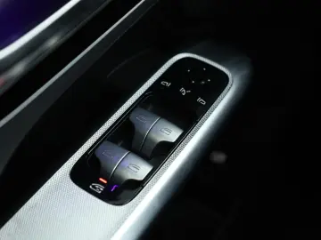 GLC 300 d 4M AMG Advanced Night DIGITAL Pano AHK