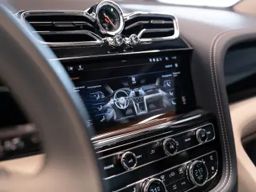 Bentayga 4.0 V8 Azure*Pano*Naim*PPF*VAT