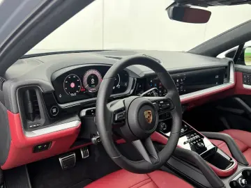 Porsche Cayenne Coupe Turbo E-Hybrid