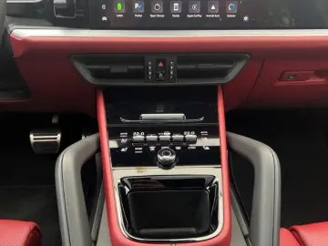 Porsche Cayenne Coupe Turbo E-Hybrid
