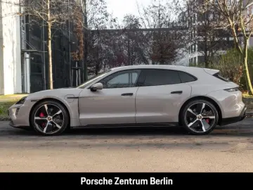Porsche Taycan GTS Sport Turismo