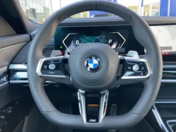 740 d xDr. M Sport IconicGlow PanoSky Klima-Akus