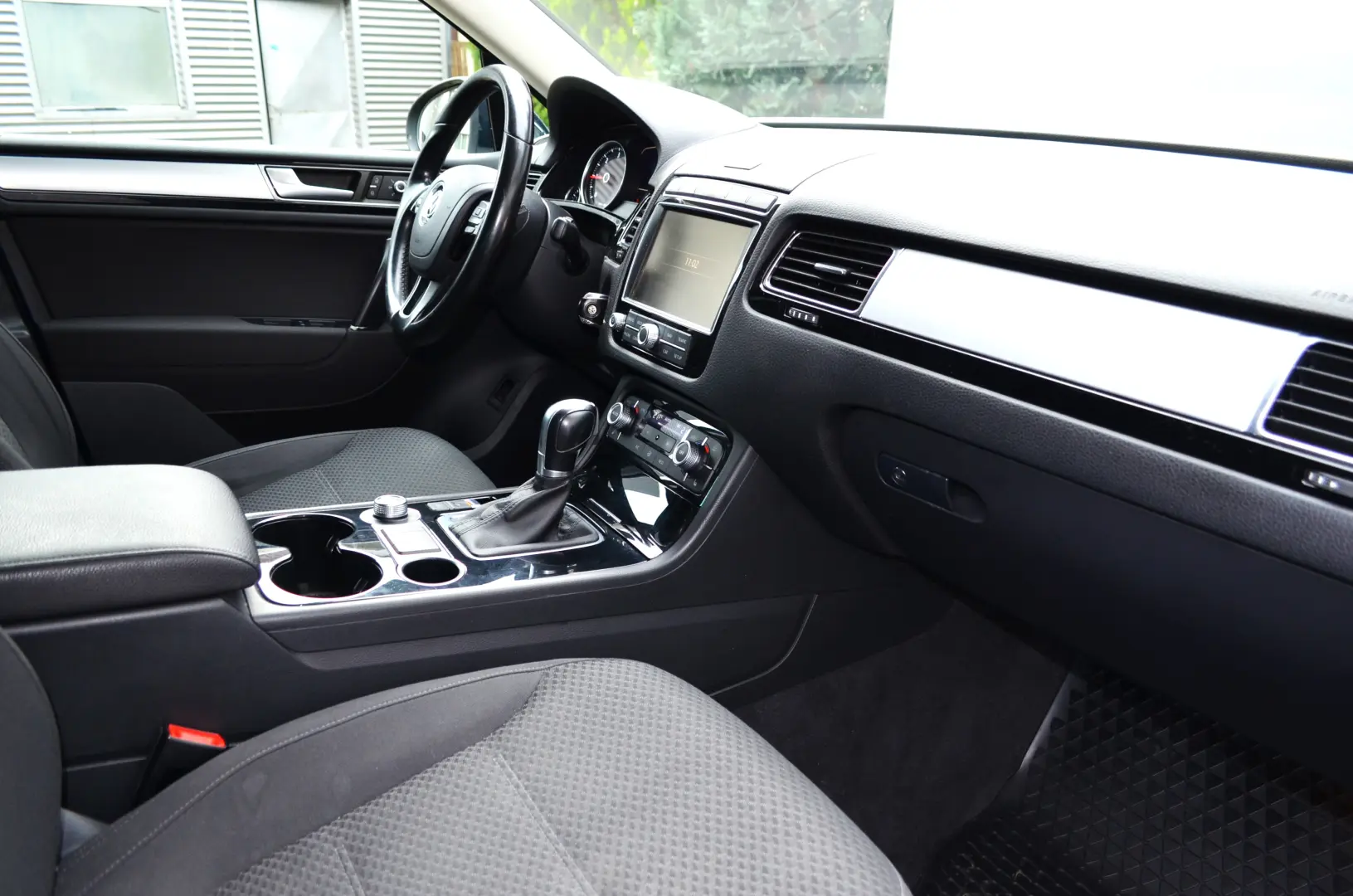 VOLKSWAGEN TOUAREG 3.0 TDI AT