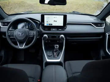 RAV 4 Plug-in Hybrid 4x4 All Assists