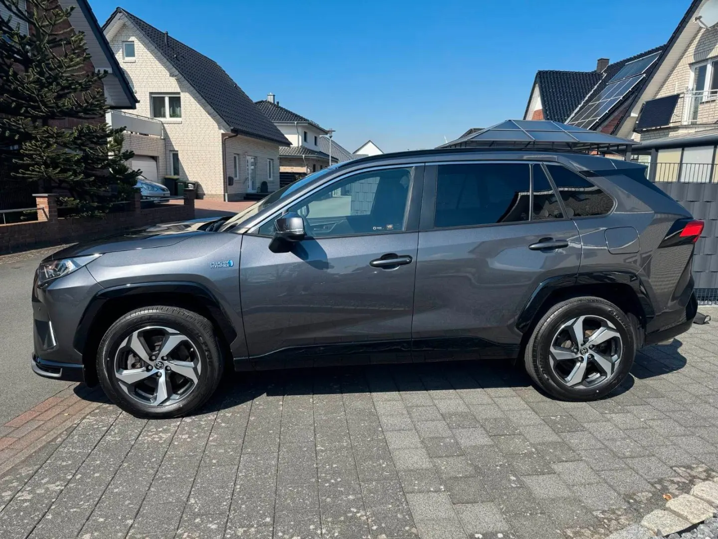 RAV 4 Plug-in Hybrid 4x4 *AHK*TECHNIK*NAVI*TOP*