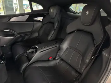 Purosangue V12   CARBON/LIFT/PANORAMA