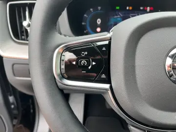 XC60 T8 AWD Recharge Plus Black Edition Auto
