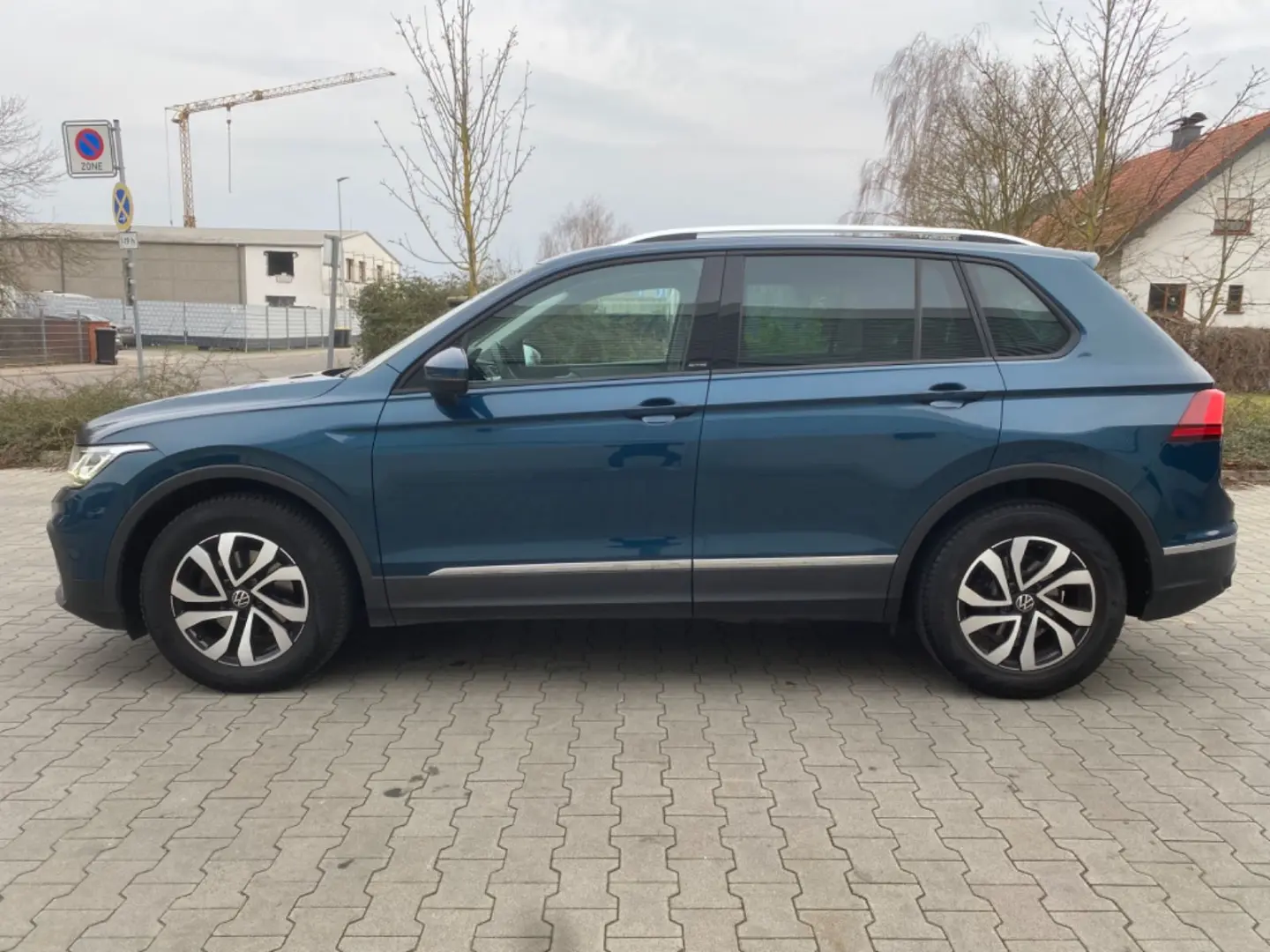 Tiguan Active. Navi, LED. Aus-1 Hand.