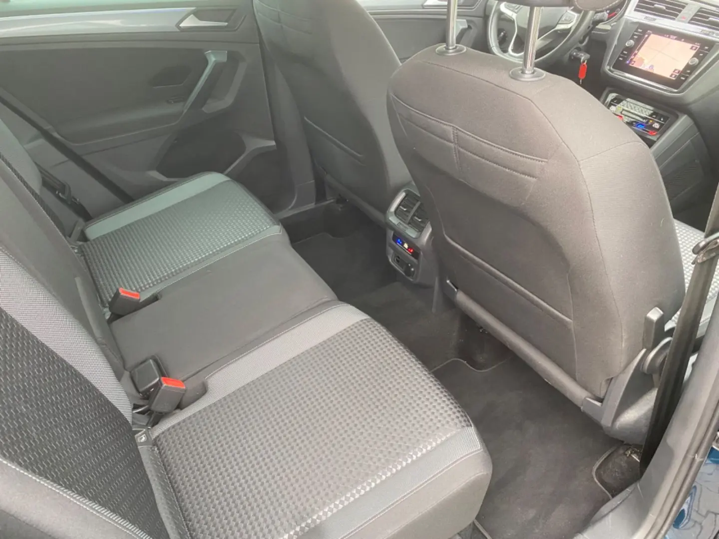 Tiguan Active. Navi, LED. Aus-1 Hand.