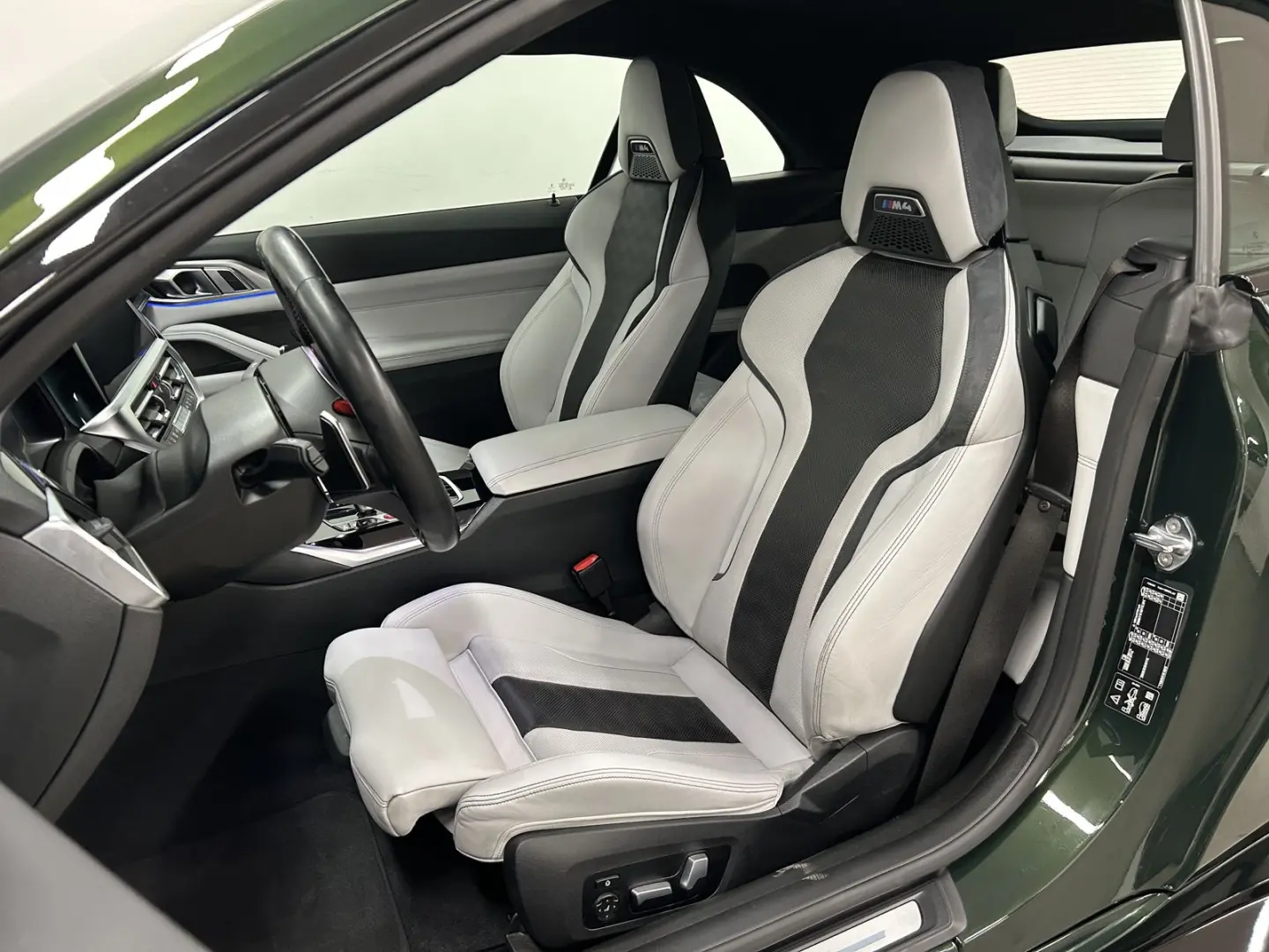 M4 Competition M xDrive Cabrio M Driver's Packag