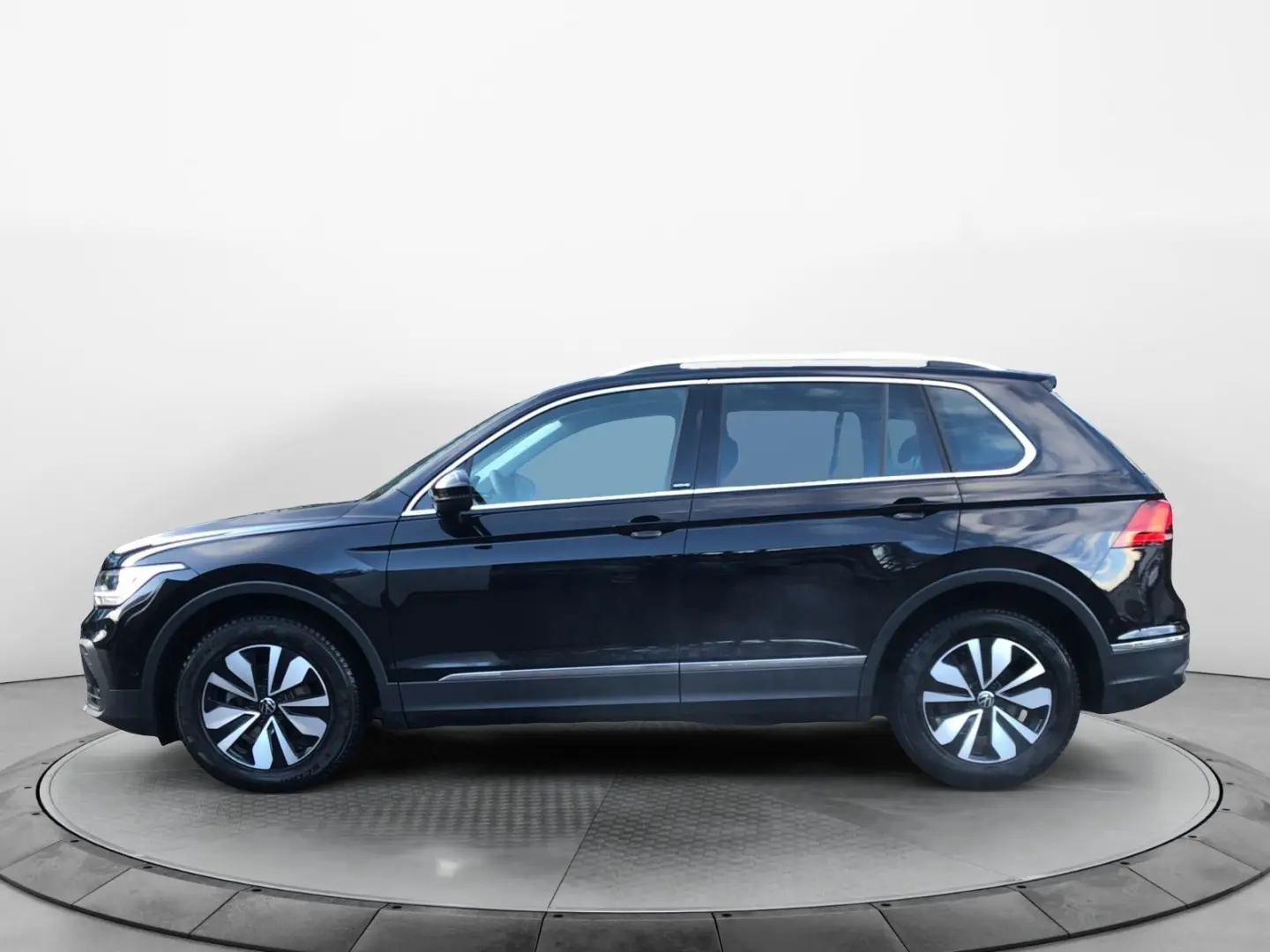 Tiguan 2.0TDI Move DSG Navi LED Kamera