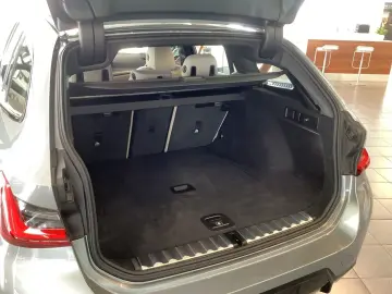 318d Touring M Sport - Navi, AHK, akt. Tempomat