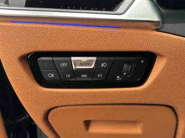 M440i xDrive Coupé HK HiFi DAB WLAN GSD Shz PDC