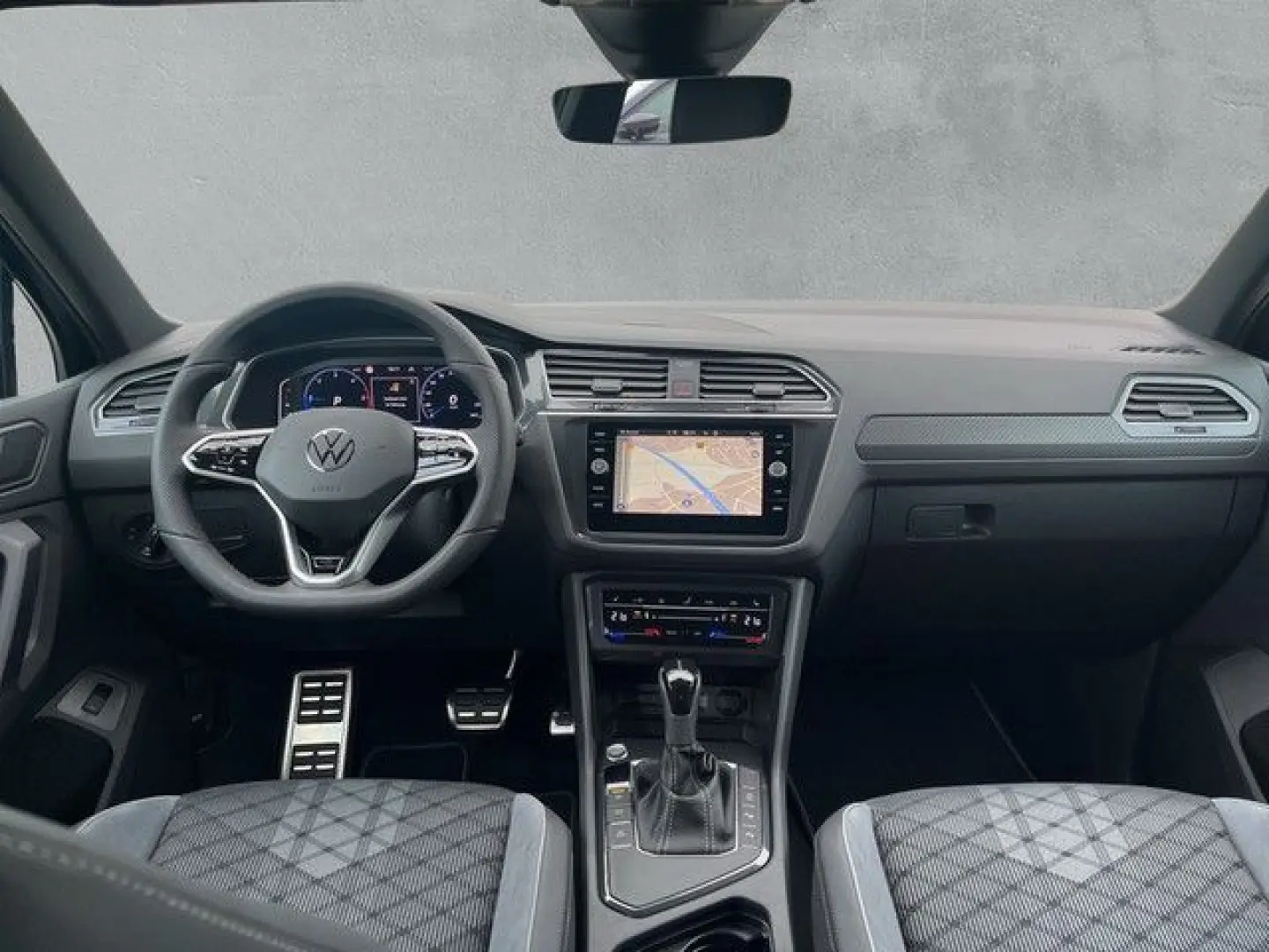 Tiguan 2.0 TDI DSG R-Line Black Style AHK Matrix