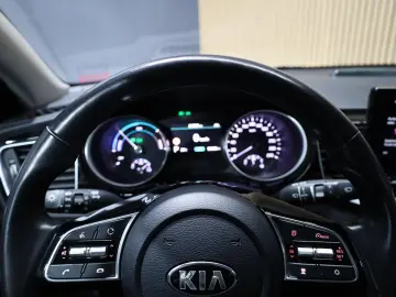 KIA Ceed SW 1.6 GDI DCT OPF Plug-in-Hybrid Vision